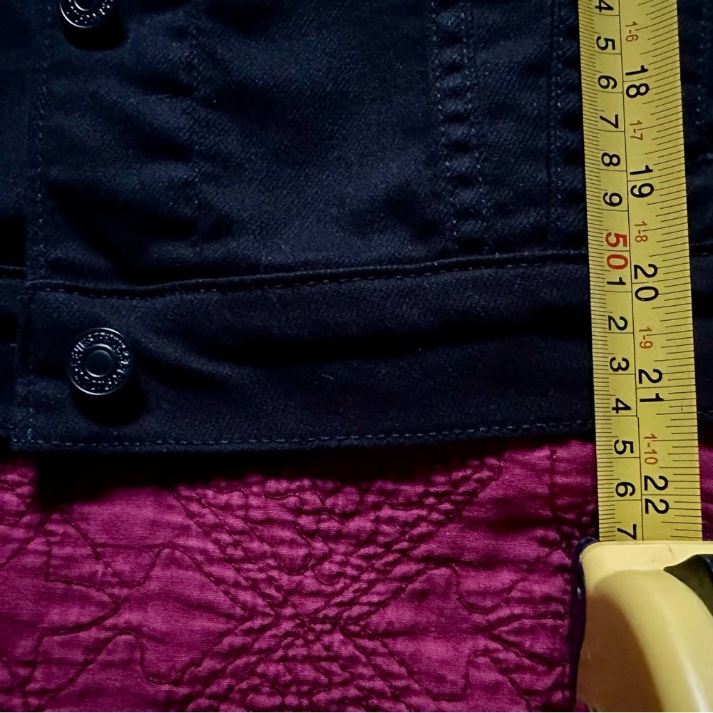Black Levi’s Denim Trucker Jacket - Picture 6 of 9